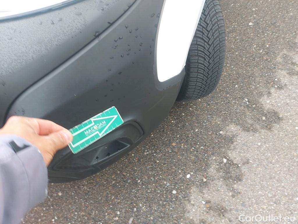 Fiat  Fiorino FIAT  / 2016 / 3P / furgón derivado de turismo Cargo Base 1.4 Natural Power 51kW (70CV) #37