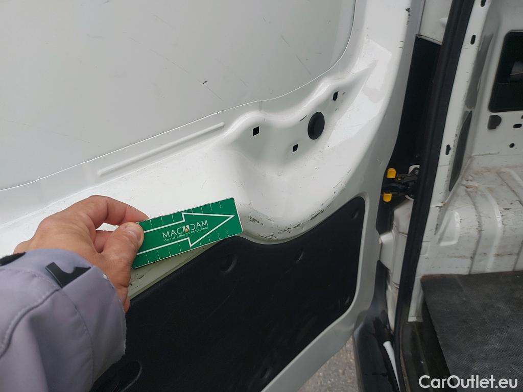 Fiat  Fiorino FIAT  / 2016 / 3P / furgón derivado de turismo Cargo Base 1.4 Natural Power 51kW (70CV) #24