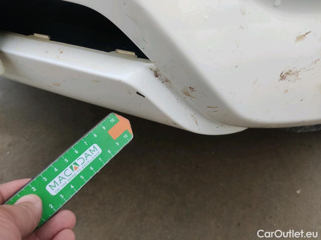  Toyota  Hilux TOYOTA  / 2020 / 4P / pickup 2.4 D-4D Cabina Doble GX #39