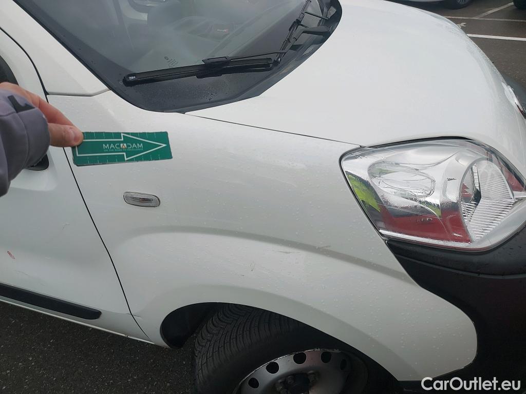 Fiat  Fiorino FIAT  / 2016 / 3P / furgón derivado de turismo Cargo Base 1.4 Natural Power 51kW (70CV) #19