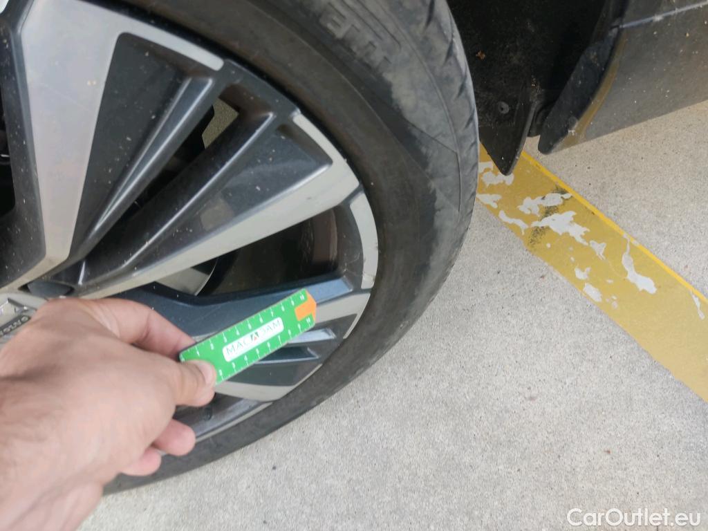 Volvo  XC60 VOLVO  / 2017 / 5P / todoterreno 2.0 T6 AWD Recharge Inscription Auto #4