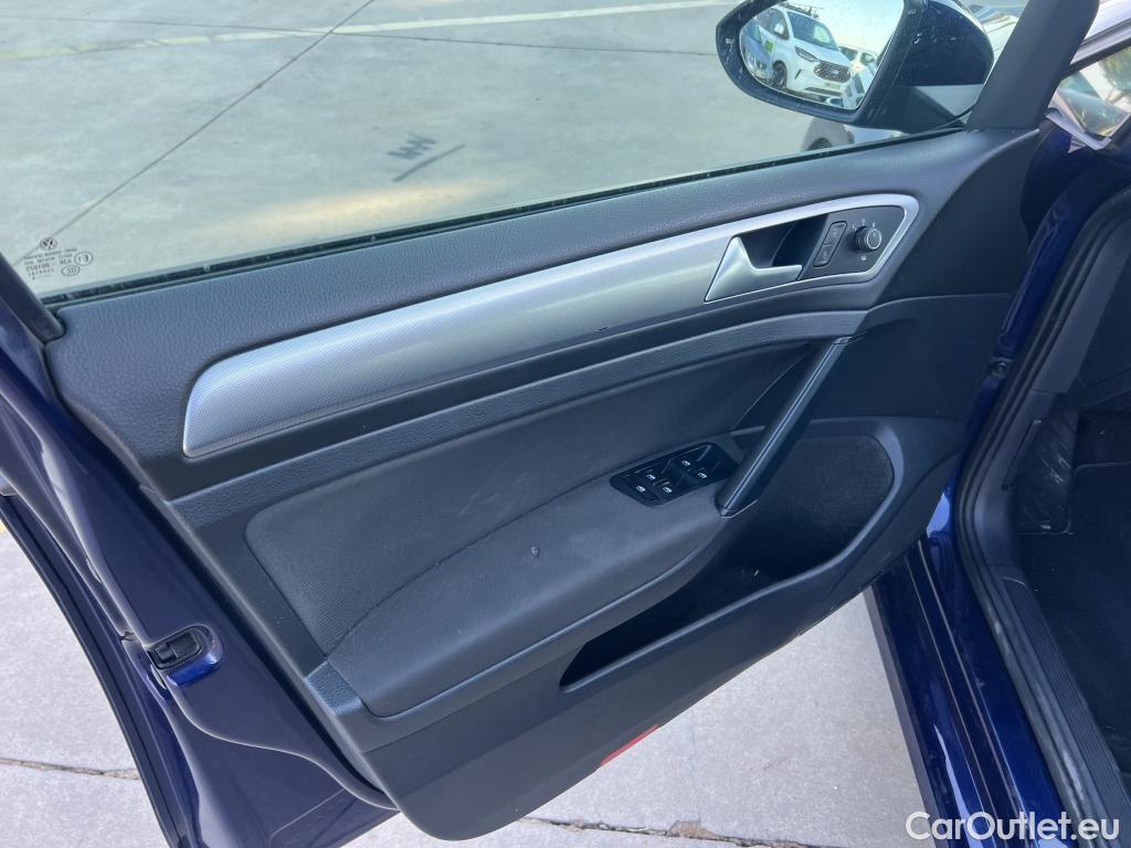  Volkswagen  Golf  VOLKSWAGEN / 2016 / 5P / familiar Last Edition 1.5 TSI 96kW(130CV) Variant #24