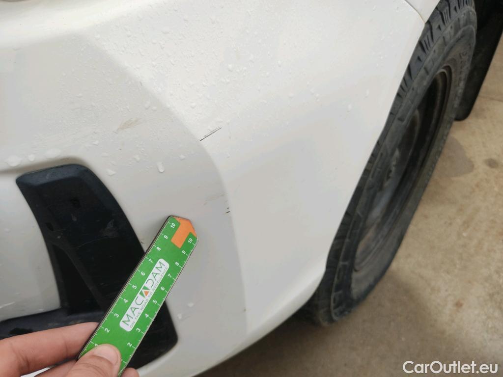  Toyota  Hilux TOYOTA  / 2020 / 4P / pickup 2.4 D-4D Cabina Doble GX #40