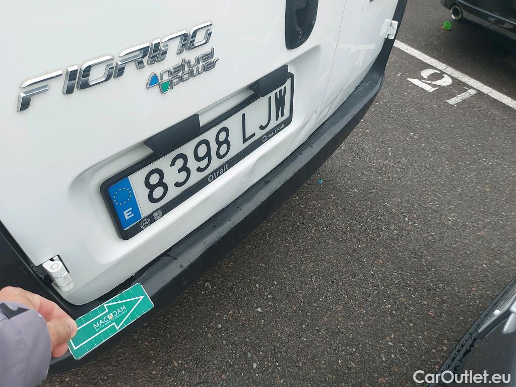 Fiat  Fiorino FIAT  / 2016 / 3P / furgón derivado de turismo Cargo Base 1.4 Natural Power 51kW (70CV) #32