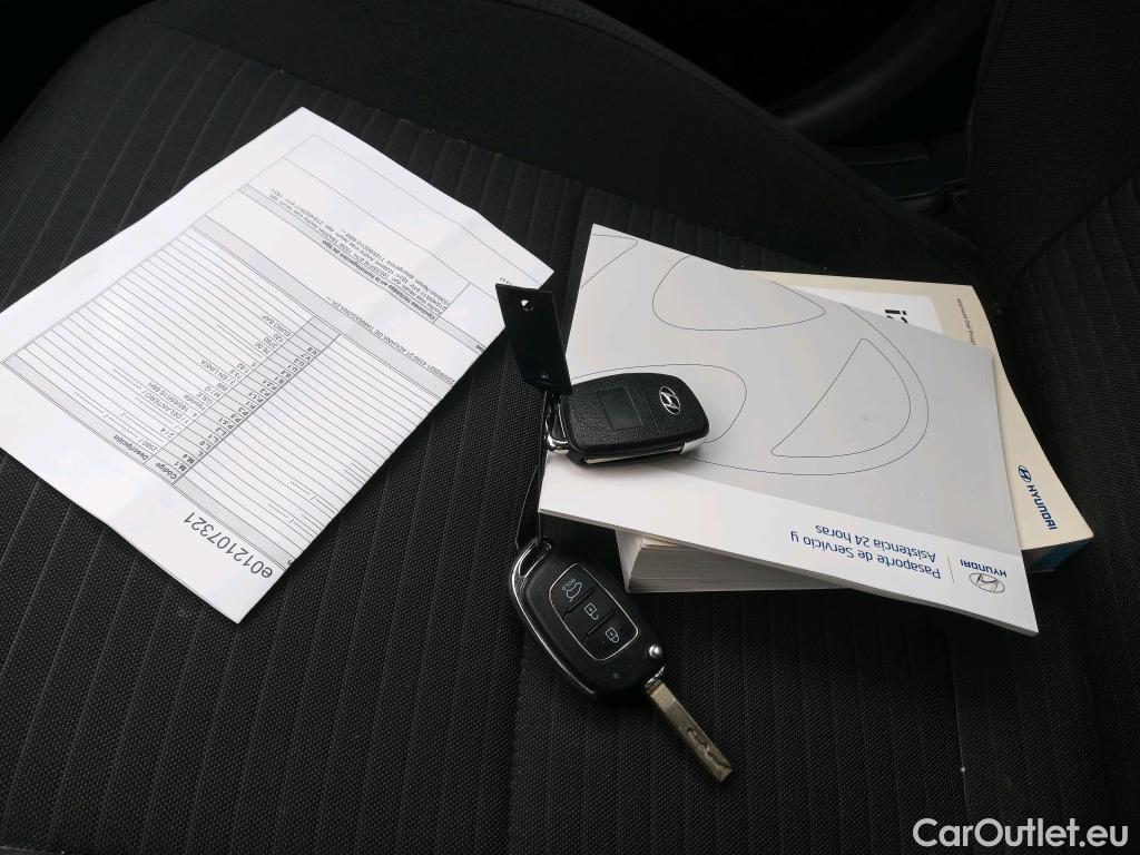  Hyundai  i20 HYUNDAI  / 2020 / 5P / berlina con portón 1.0 TGDI 74kW (100CV) SLX #4