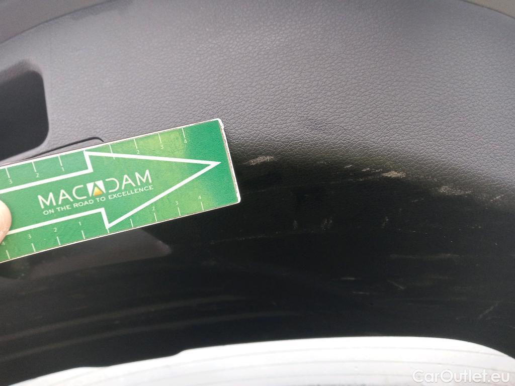 Hyundai  Santa Fe HYUNDAI  / 2021 / 5P / todoterreno 1.6 TGDi HEV Tecno Auto 4x2 #26