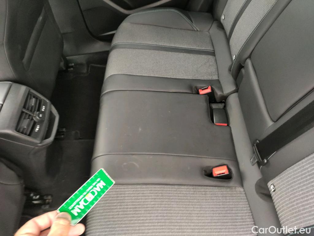 Peugeot  3008  Allure Pack 1.5 HDi 130CV AT8 E6d #18