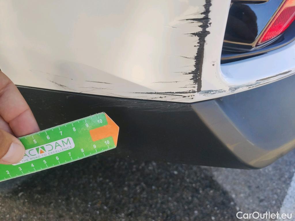  KIA  Niro KIA  / 2019 / 5P / crossover 1.6 GDi PHEV 104kW (141CV) Drive #33