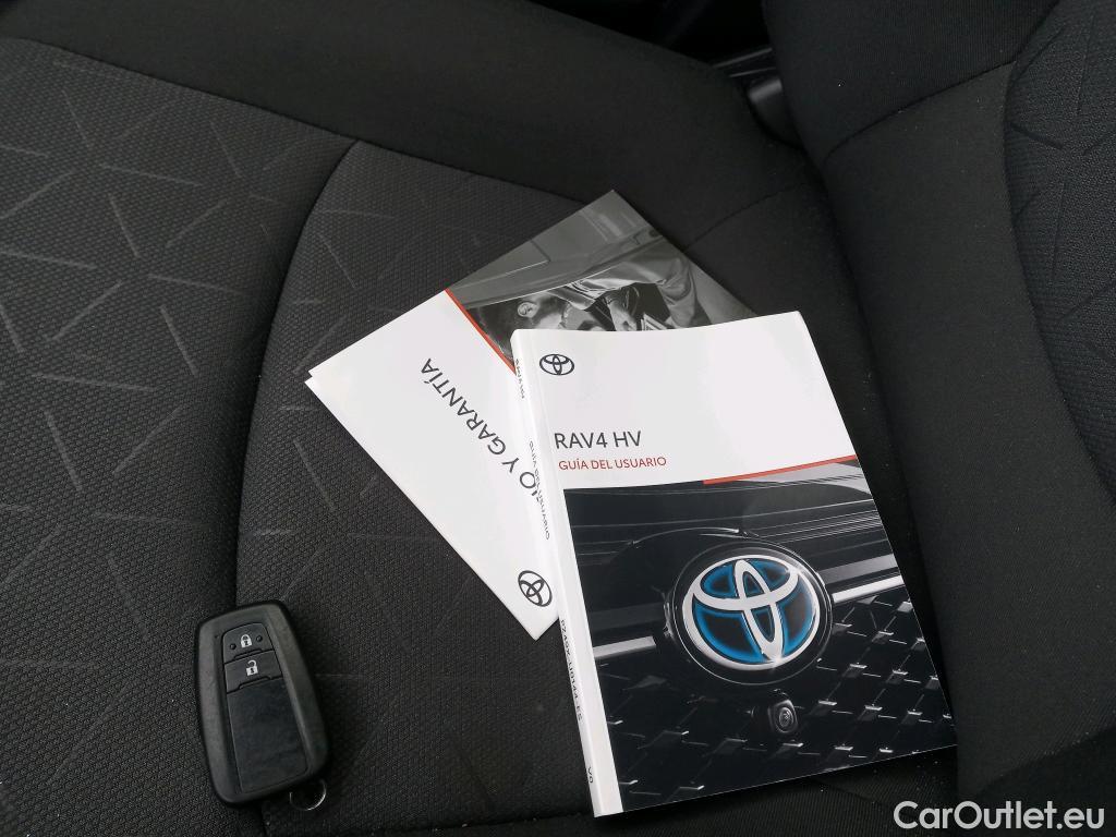 Toyota  RAV4 TOYOTA  / 2018 / 5P / todoterreno 2.5l 220H Advance #12