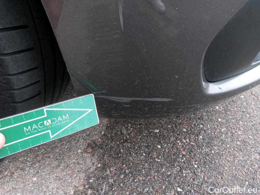  Peugeot  208 PEUGEOT  / 2015 / 5P / berlina con portón 5P Signature 1.2L PureTech 81KW (110CV) (AC) #33