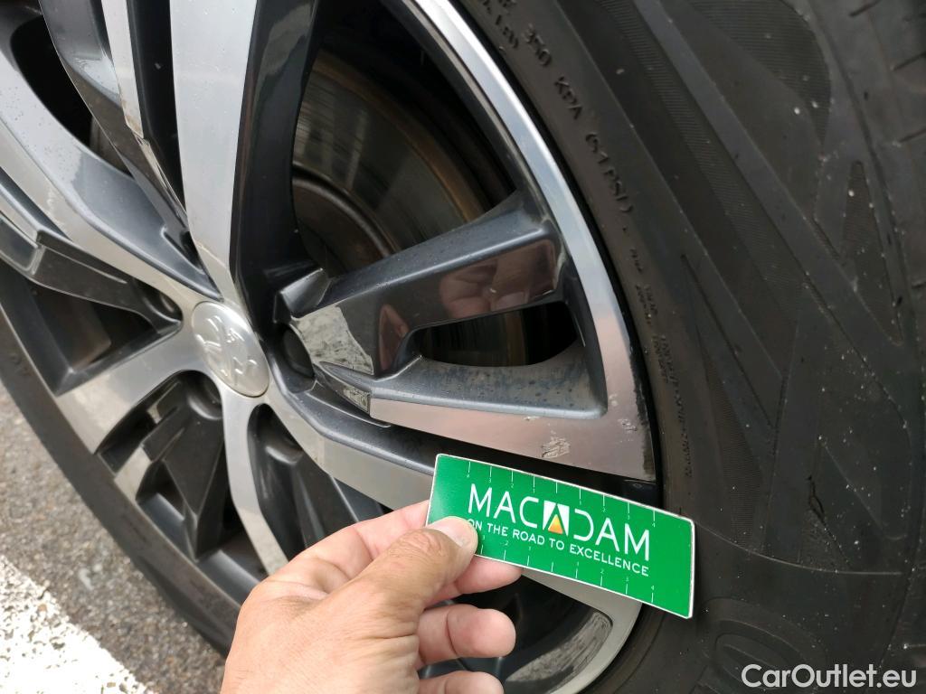 Peugeot  3008  Allure Pack 1.5 HDi 130CV AT8 E6d #4