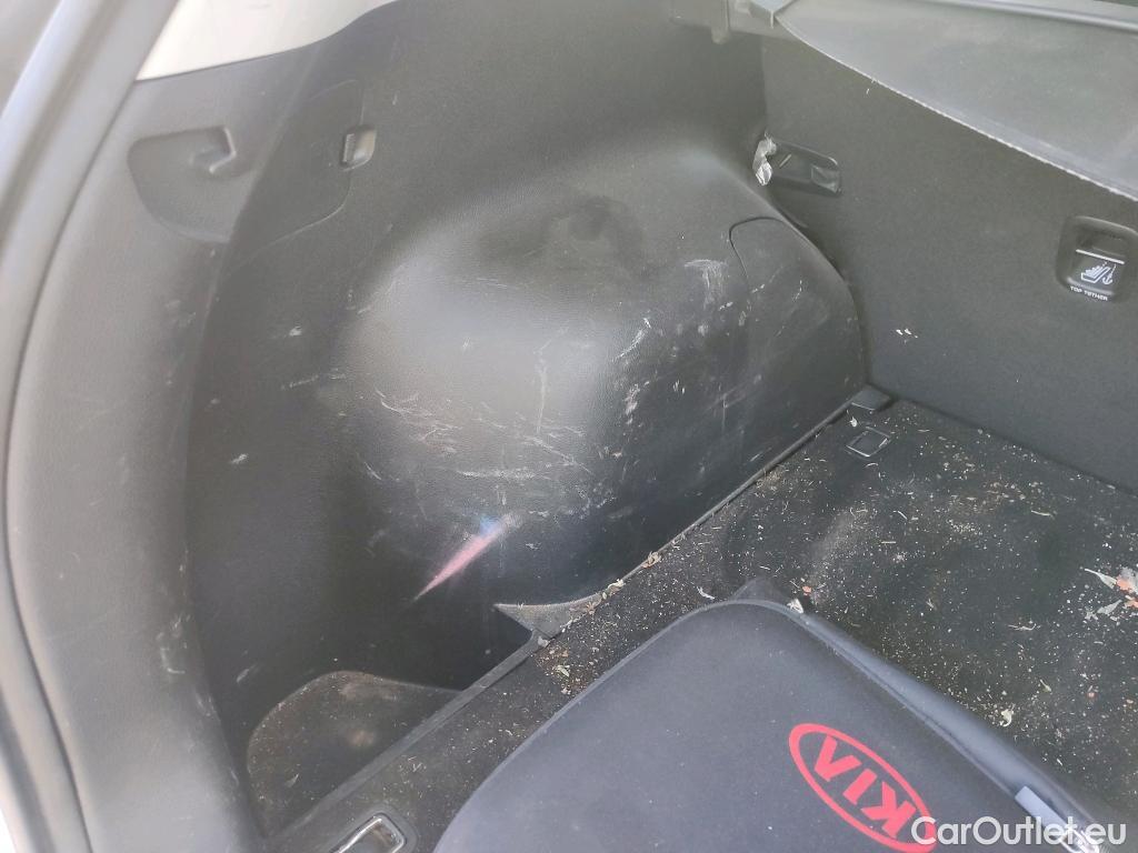  KIA  Niro KIA  / 2019 / 5P / crossover 1.6 GDi PHEV 104kW (141CV) Drive #18