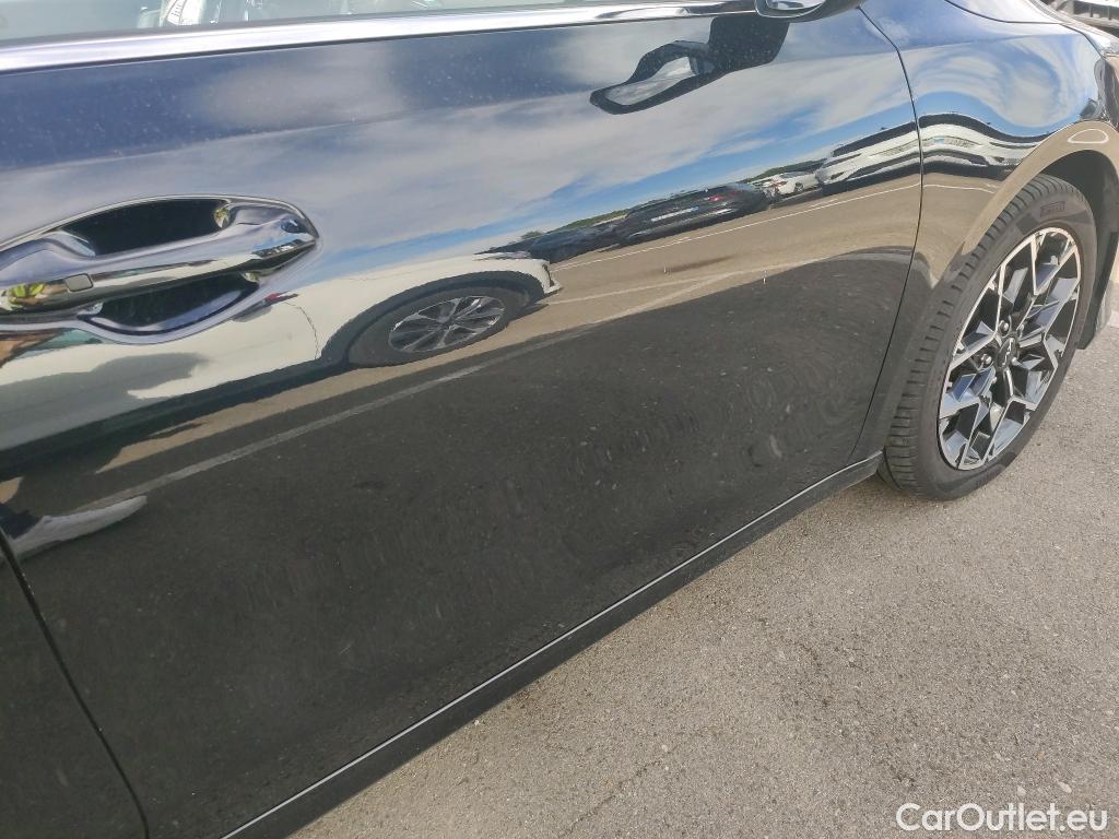  KIA  Cee'd KIA Ceed Tourer / 2021 / 5P / familiar Tourer 1.5 MHEV 118kW(160CV) GT Line DCT #11