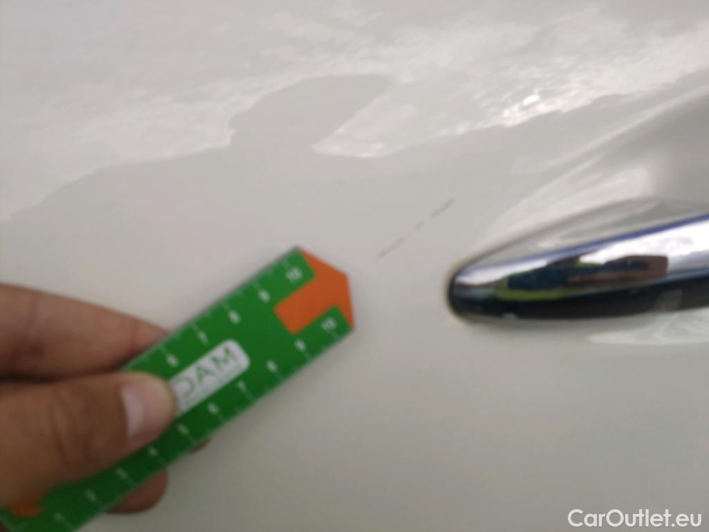  KIA  Niro KIA  / 2019 / 5P / crossover 1.6 GDi HEV 104kW (141CV) Drive #8