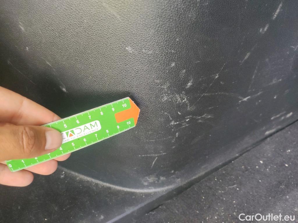  KIA  Niro KIA  / 2019 / 5P / crossover 1.6 GDi HEV 104kW (141CV) Drive #12