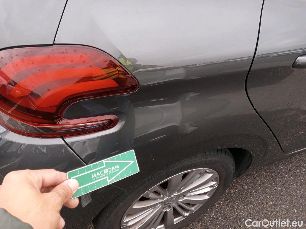  Peugeot  208 PEUGEOT  / 2015 / 5P / berlina con portón 5P Signature 1.2L PureTech 81KW (110CV) (AC) #36