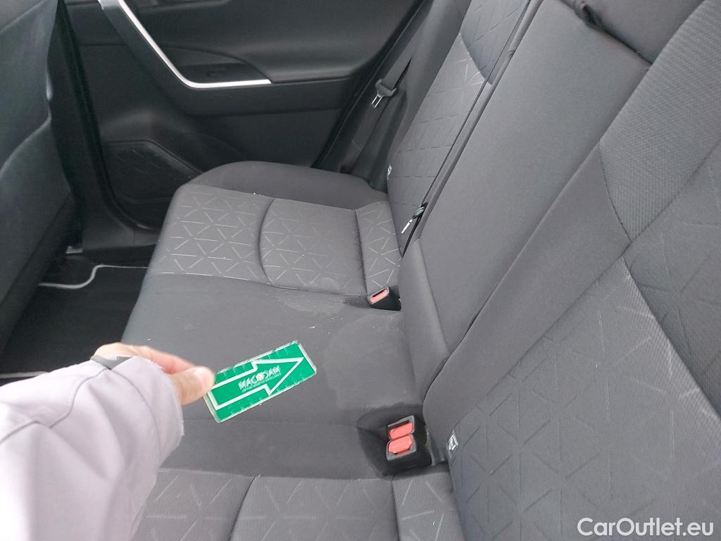 Toyota  RAV4 TOYOTA  / 2018 / 5P / todoterreno 2.5l 220H Advance 4WD #4