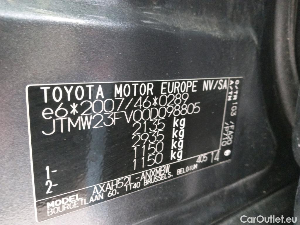 Toyota  RAV4 TOYOTA  / 2018 / 5P / todoterreno 2.5l 220H Advance #18