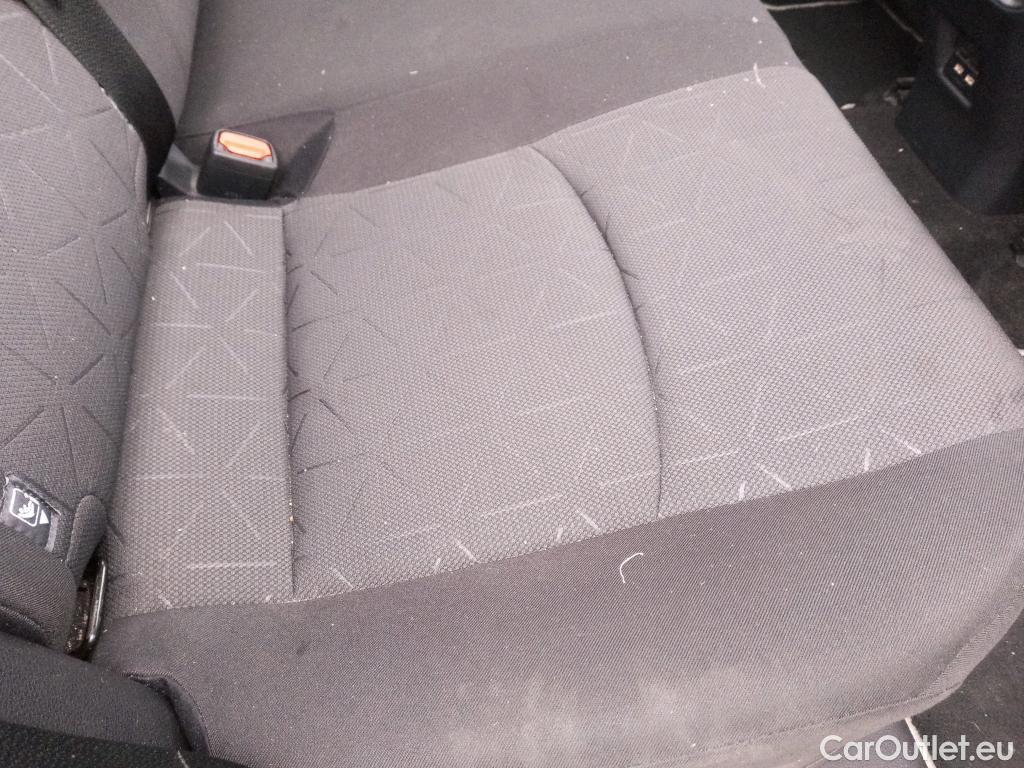 Toyota  RAV4 TOYOTA  / 2018 / 5P / todoterreno 2.5l 220H Advance #3