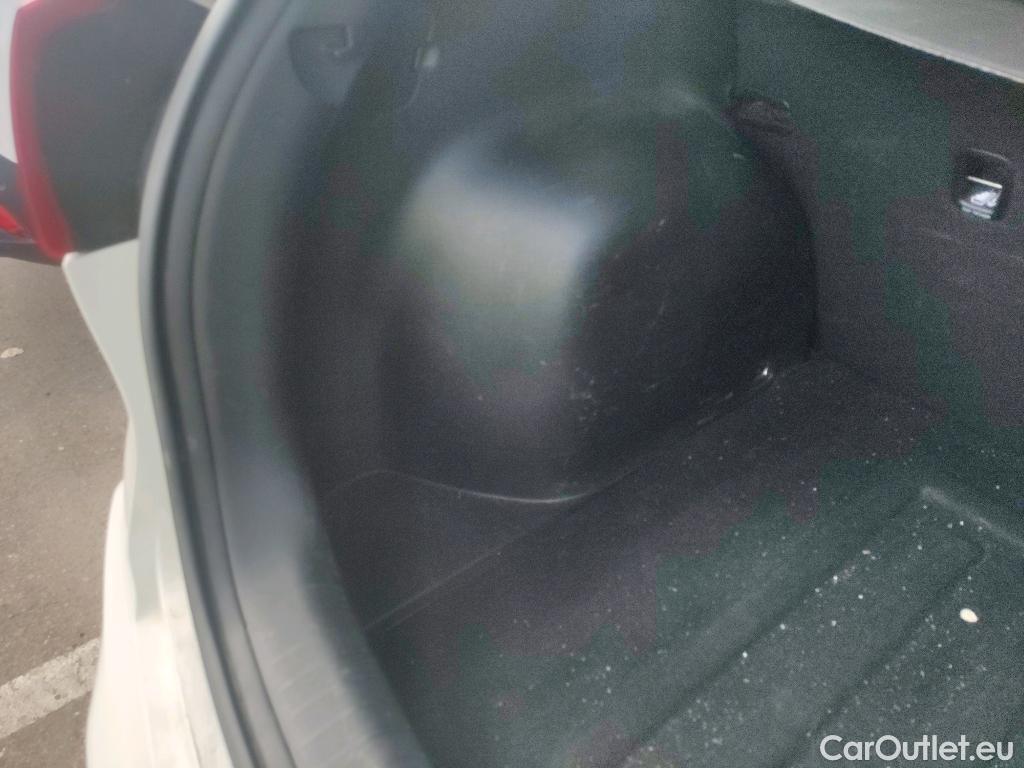  KIA  Niro KIA  / 2019 / 5P / crossover 1.6 GDi HEV 104kW (141CV) Drive #11