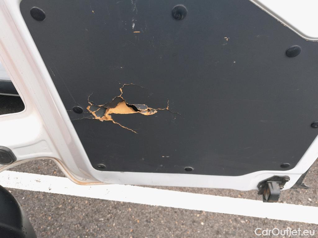  Peugeot  Expert PEUGEOT  / 2016 / 4P / furgón Furgón Premium 1.5 BlueHDi 100 Standard (AC) #23