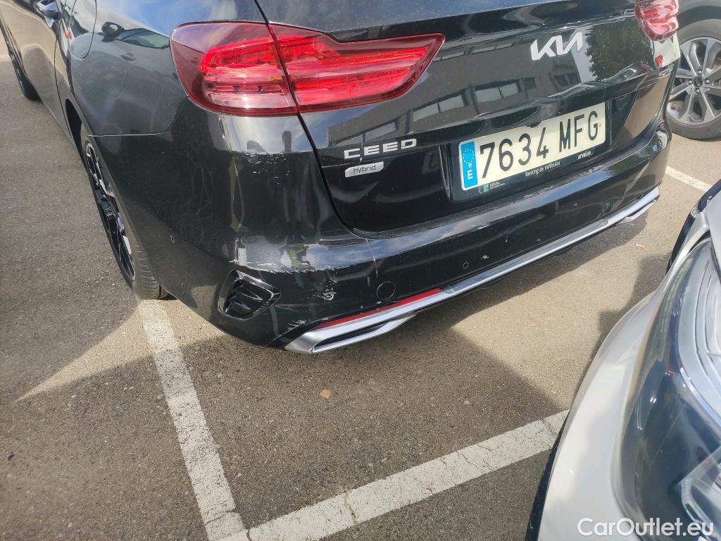  KIA  Cee'd KIA Ceed Tourer / 2021 / 5P / familiar Tourer 1.5 MHEV 118kW(160CV) GT Line DCT #29