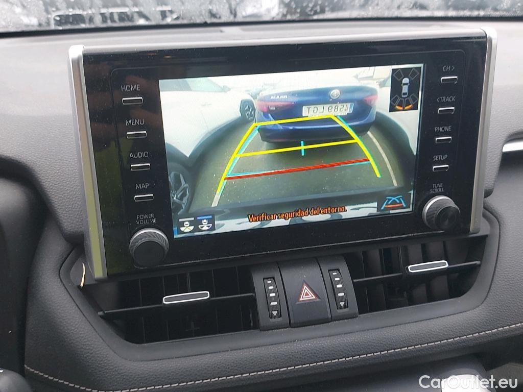 Toyota  RAV4 TOYOTA  / 2018 / 5P / todoterreno 2.5l 220H Advance 4WD #13