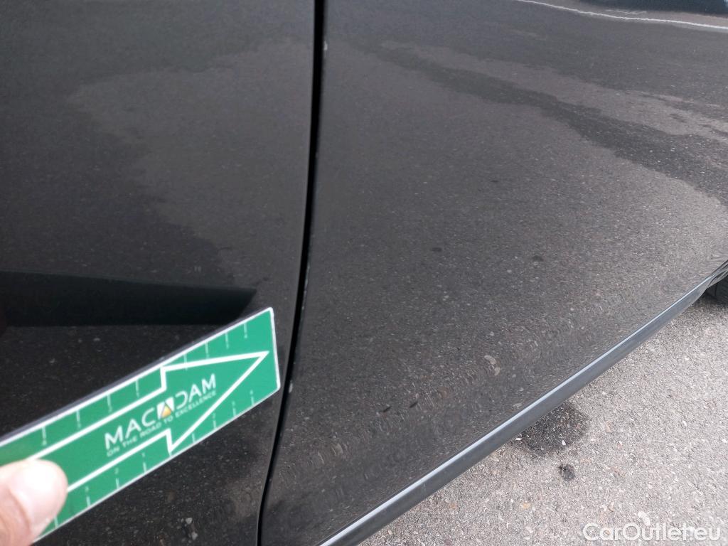  Peugeot  208 PEUGEOT  / 2015 / 5P / berlina con portón 5P Signature 1.2L PureTech 81KW (110CV) (AC) #13