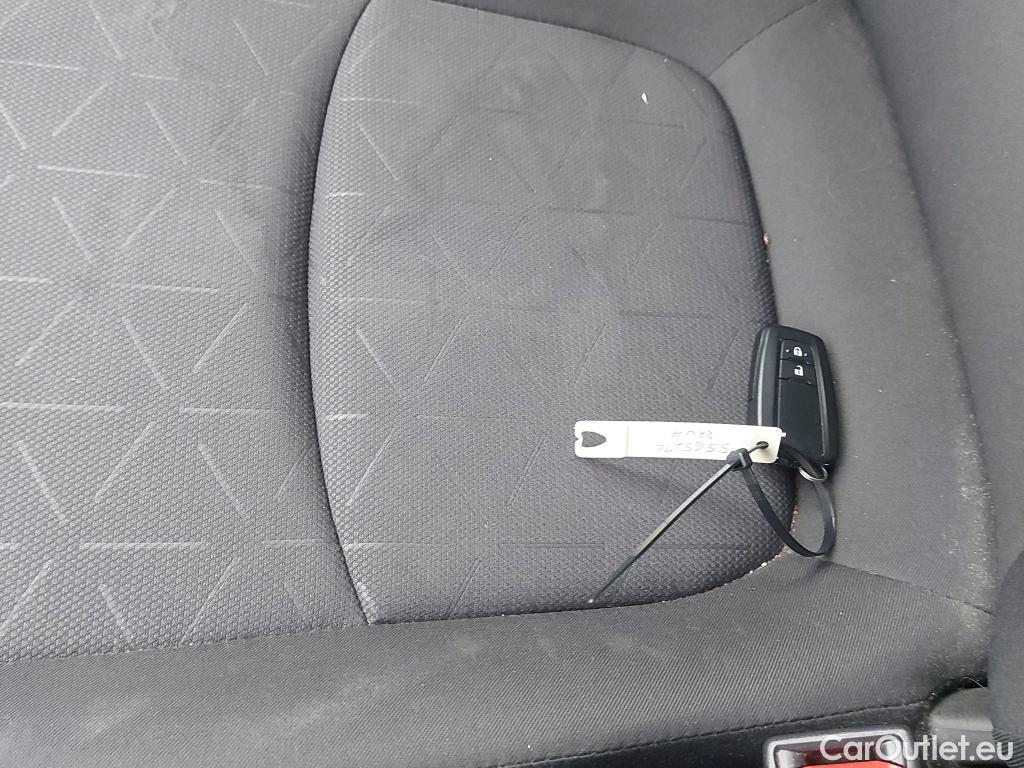 Toyota  RAV4 TOYOTA  / 2018 / 5P / todoterreno 2.5l 220H Advance 4WD #1