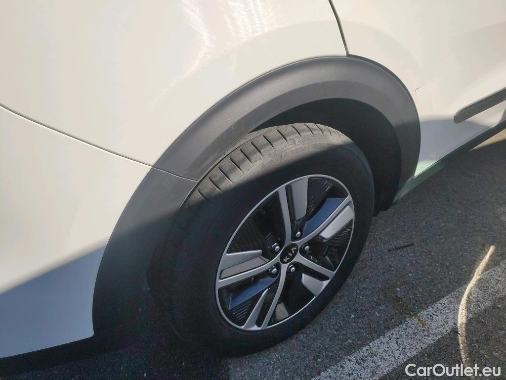  KIA  Niro KIA  / 2019 / 5P / crossover 1.6 GDi PHEV 104kW (141CV) Drive #36