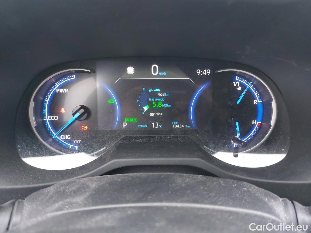 Toyota  RAV4 TOYOTA  / 2018 / 5P / todoterreno 2.5l 220H Advance 4WD #4