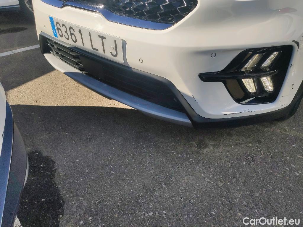  KIA  Niro KIA  / 2019 / 5P / crossover 1.6 GDi PHEV 104kW (141CV) Drive #30