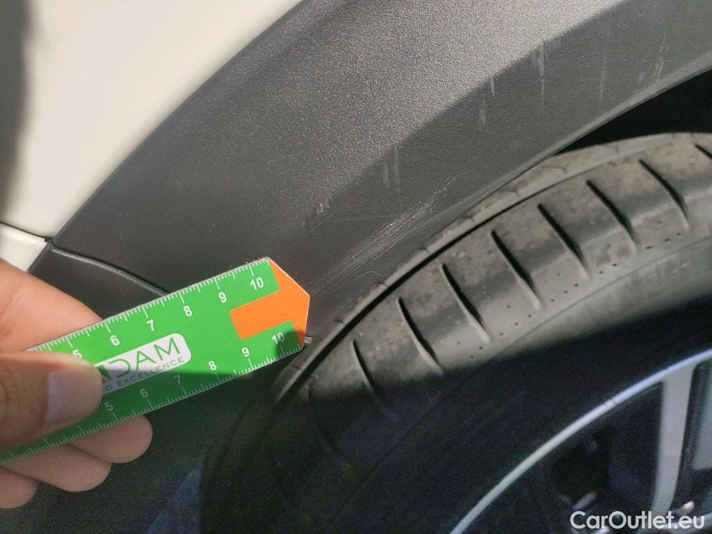  KIA  Niro KIA  / 2019 / 5P / crossover 1.6 GDi PHEV 104kW (141CV) Drive #37