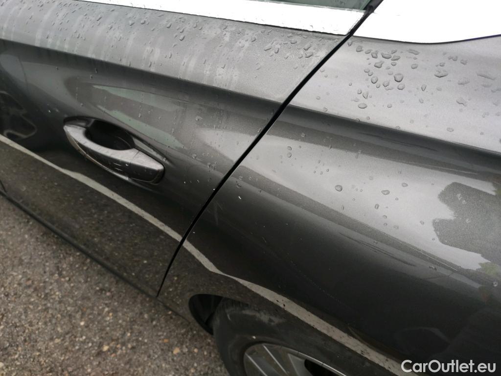  Peugeot  508 PEUGEOT  / 2018 / 5P / berlina con portón 5P Business Line BlueHDi 130 EAT8 (AC) #24