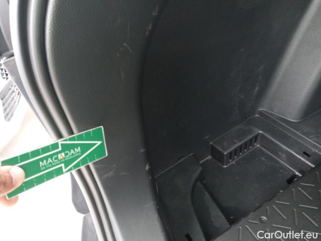 Toyota  RAV4 TOYOTA  / 2018 / 5P / todoterreno 2.5l 220H Advance #13