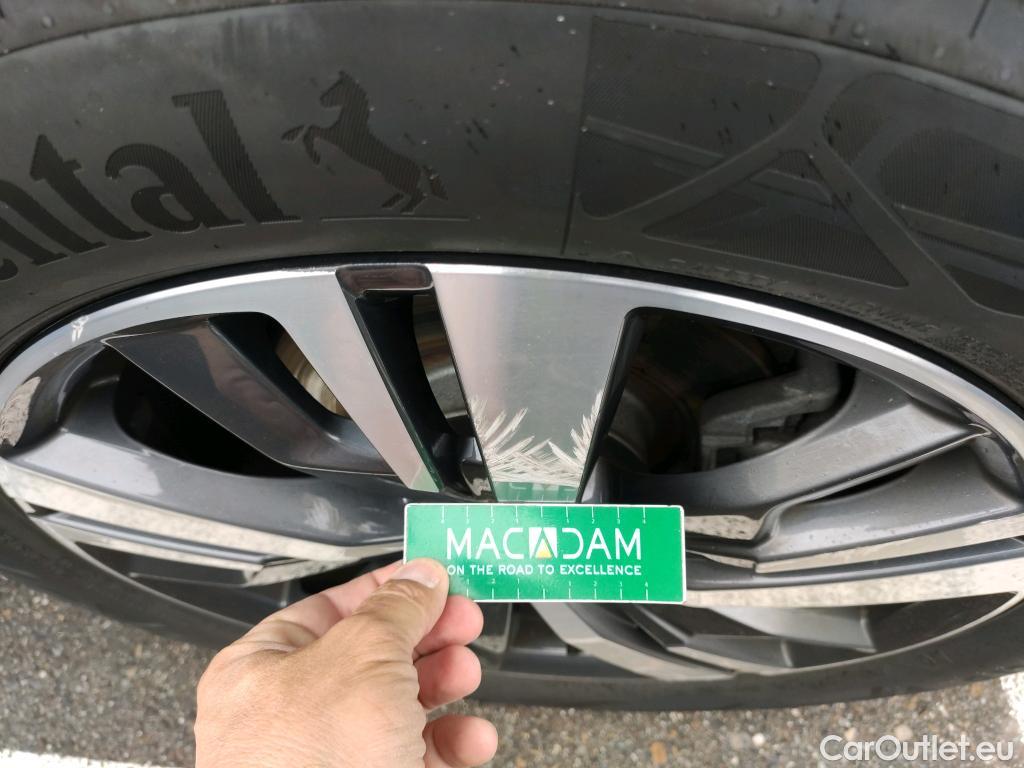 Peugeot  3008  Allure Pack 1.5 HDi 130CV AT8 E6d #2