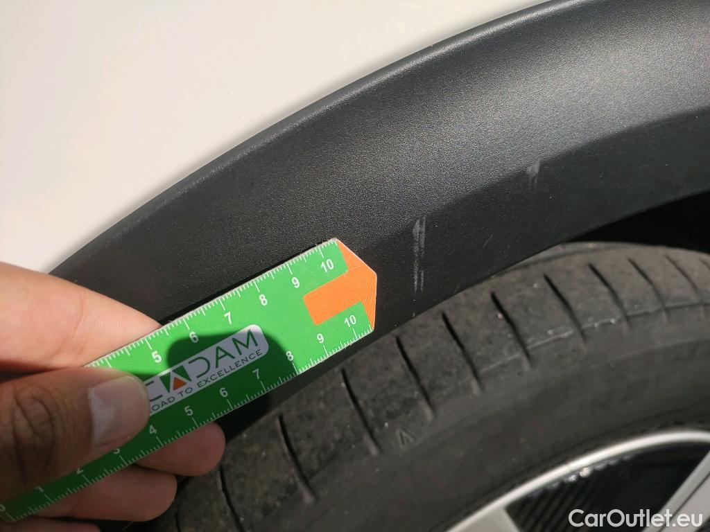  KIA  Niro KIA  / 2019 / 5P / crossover 1.6 GDi PHEV 104kW (141CV) Drive #35