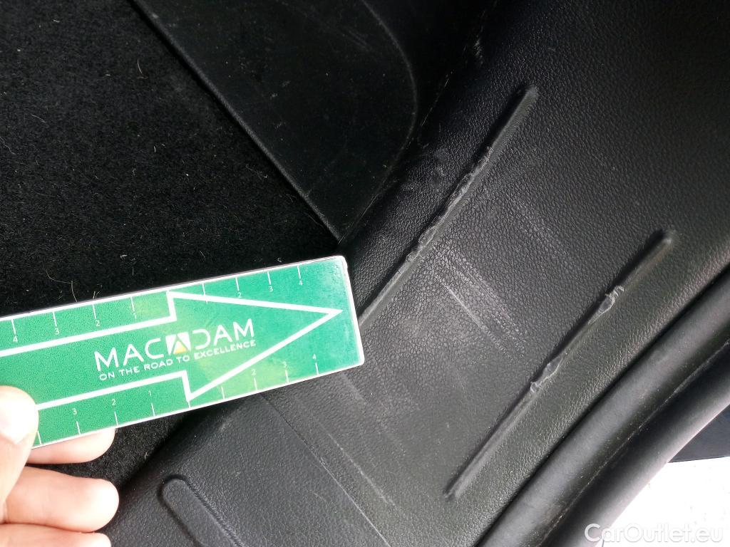  Hyundai  Tucson HYUNDAI  / 2020 / 5P / todoterreno 1.6 TGDI 169kW HEV Tecno Auto 2C #17