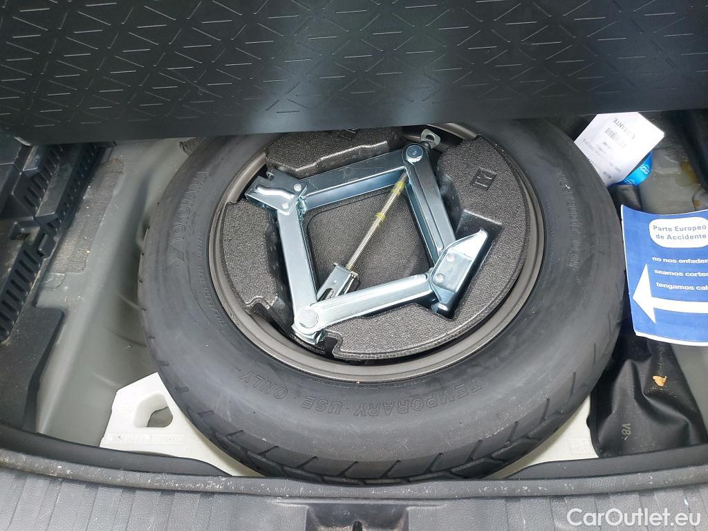 Toyota  RAV4 TOYOTA  / 2018 / 5P / todoterreno 2.5l 220H Advance 4WD #10