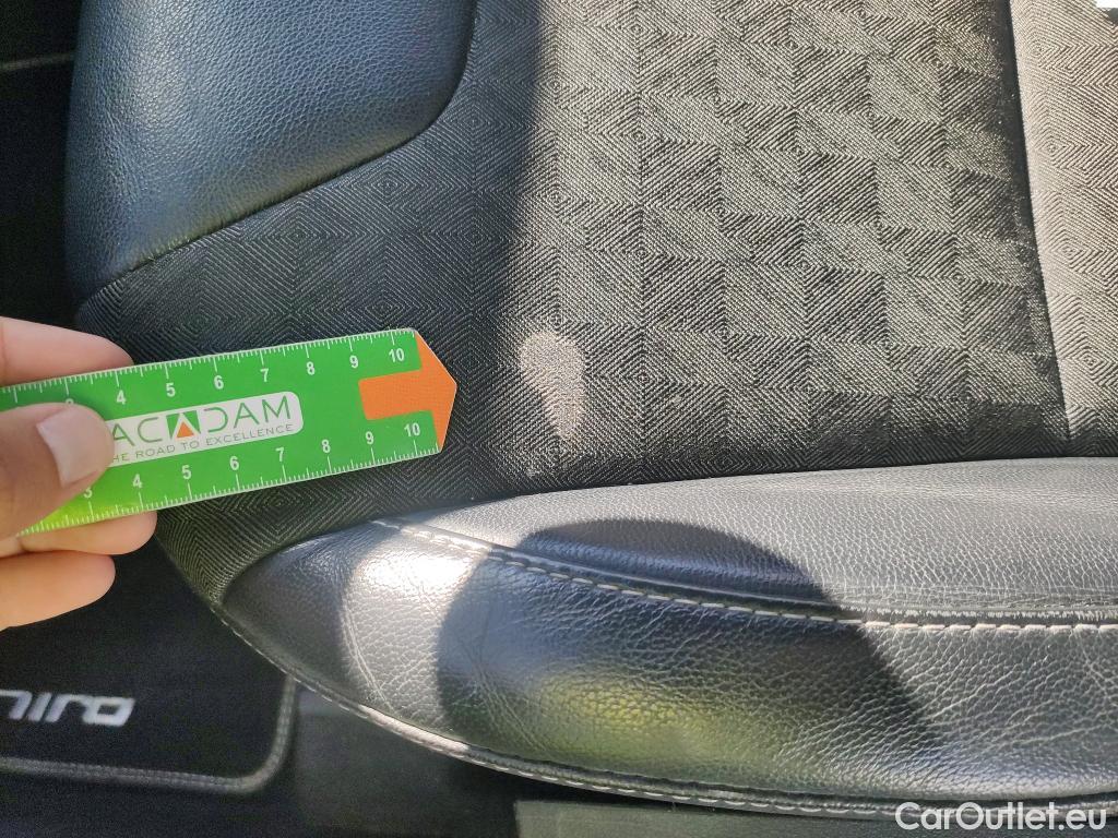  KIA  Niro KIA  / 2019 / 5P / crossover 1.6 GDi PHEV 104kW (141CV) Drive #12