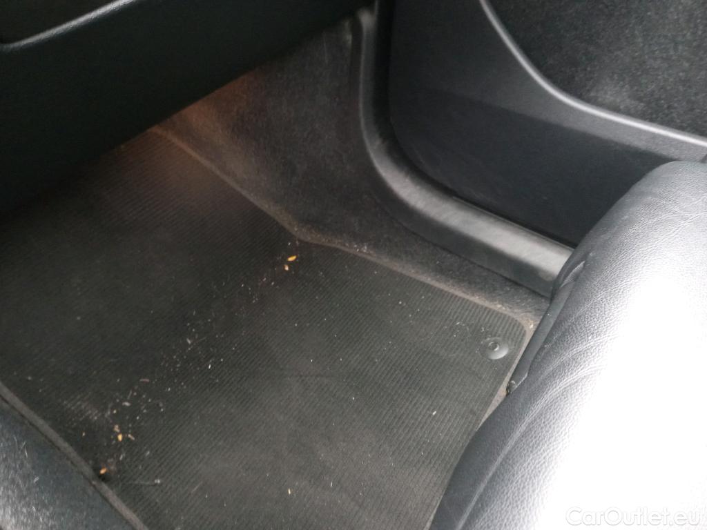 Volvo  XC 40 VOLVO XC40 / 2017 / 5P / todoterreno 1.5 T5 Twin Recharge R-Design Auto #9