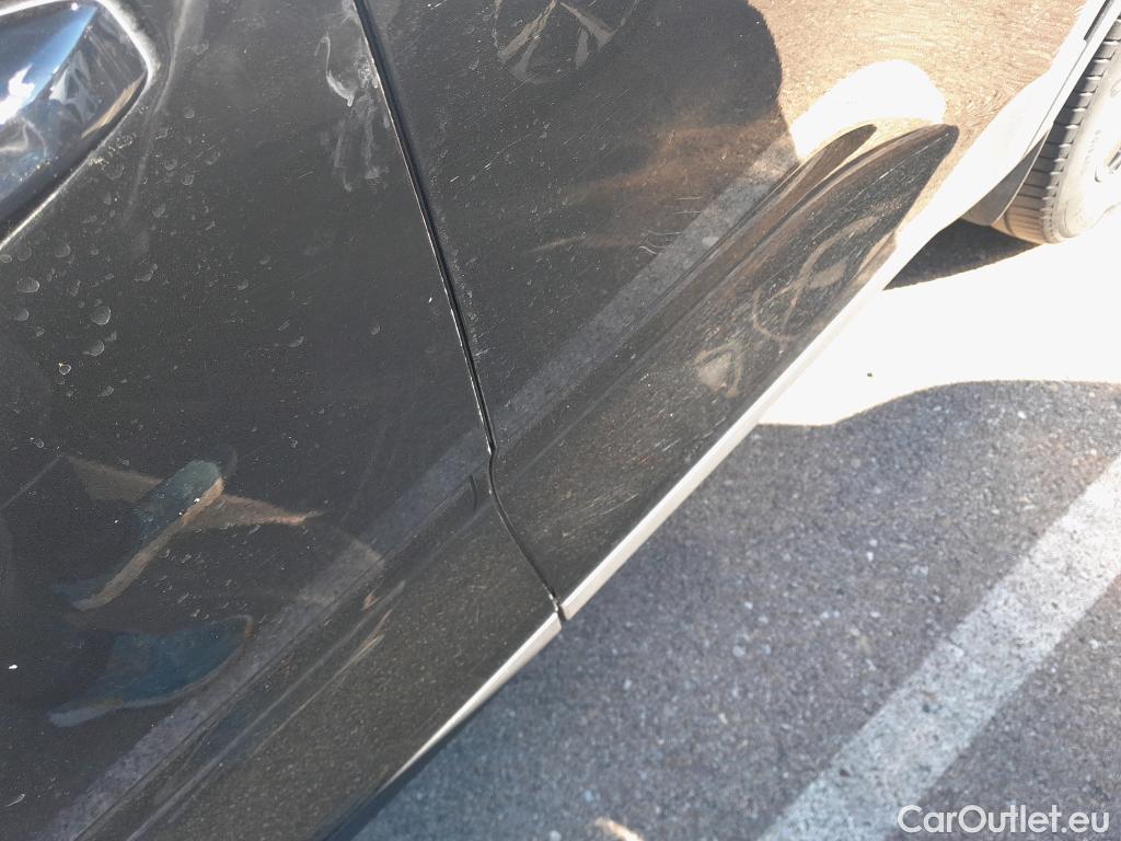 Volvo  XC 40 VOLVO XC40 / 2017 / 5P / todoterreno 1.5 T4 Twin Recharge Inscription Ex Auto #9