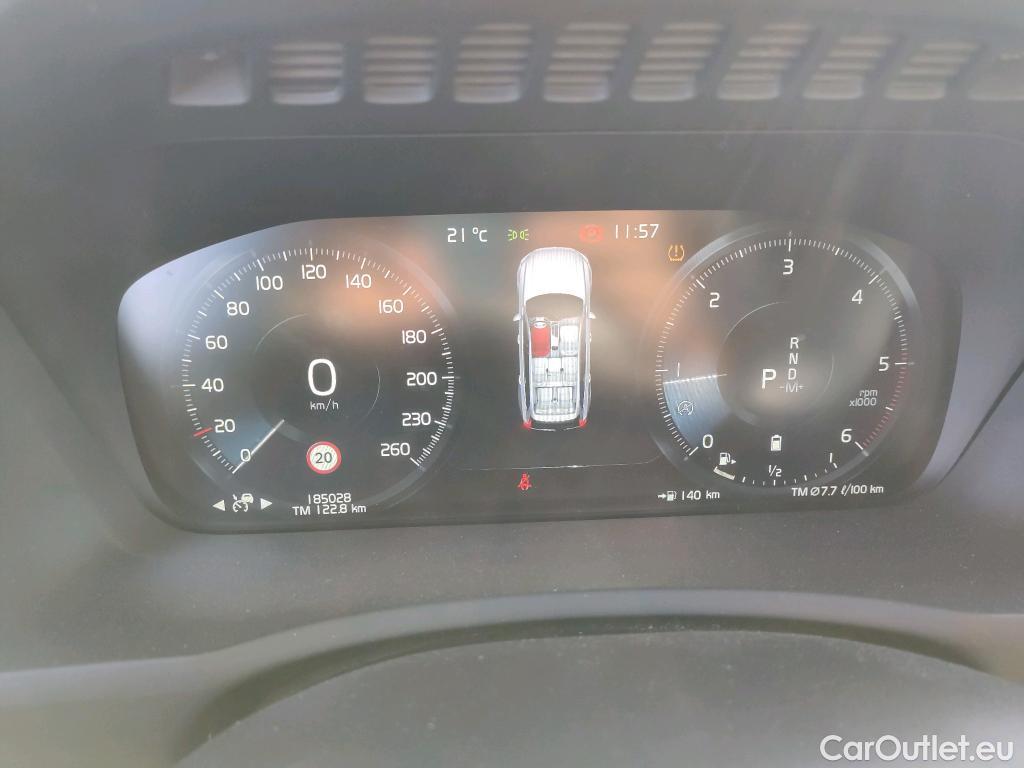 Volvo  XC90 VOLVO  / 2019 / 5P / todoterreno 2.0 B5 D5 AWD R-Design Auto #4