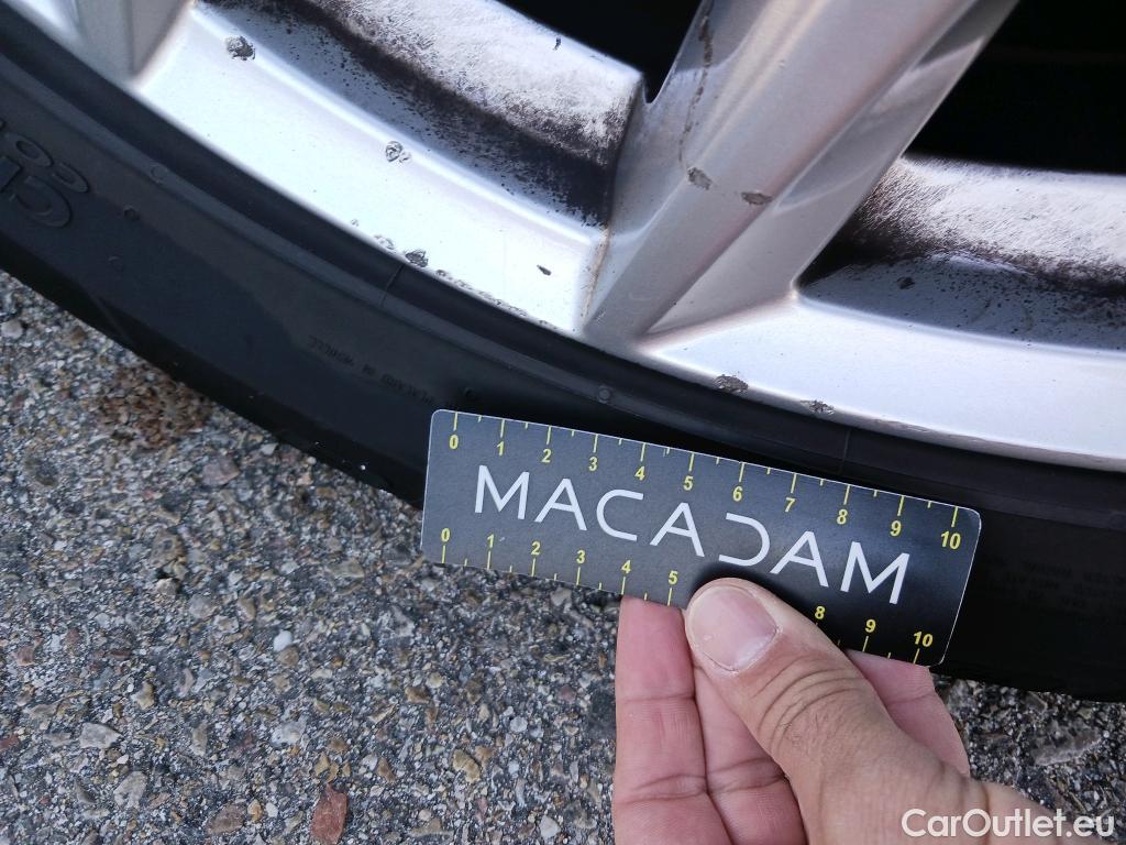  Volvo  XC60 VOLVO  / 2017 / 5P / todoterreno 2.0 B4 D4 AWD Business Plus Auto #13