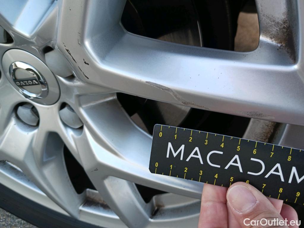  Volvo  XC60 VOLVO  / 2017 / 5P / todoterreno 2.0 B4 D4 AWD Business Plus Auto #11