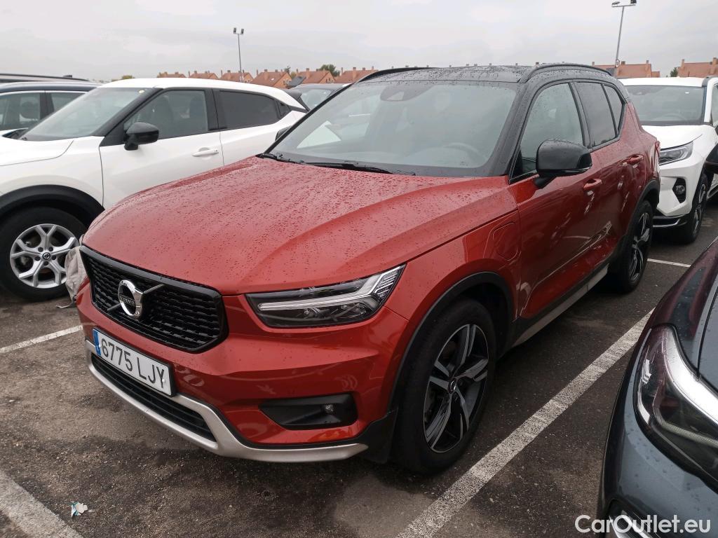 Volvo  XC 40 VOLVO XC40 / 2017 / 5P / todoterreno 1.5 T5 Twin Recharge R-Design Auto #1