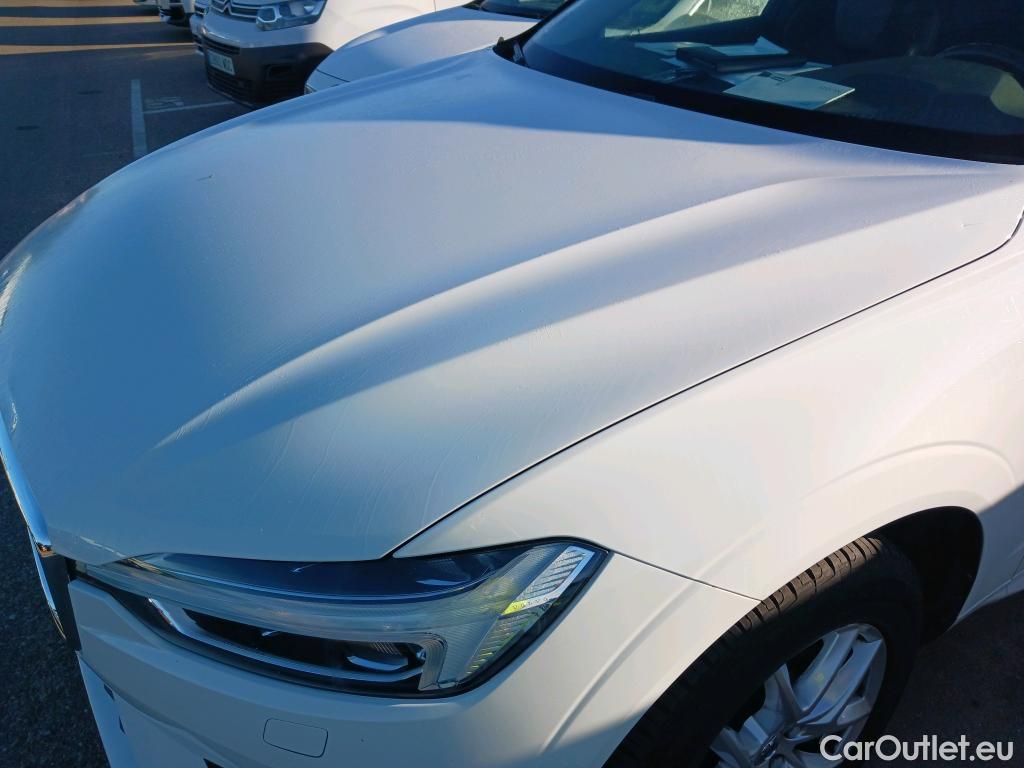  Volvo  XC60 VOLVO  / 2017 / 5P / todoterreno 2.0 B4 D4 AWD Business Plus Auto #3