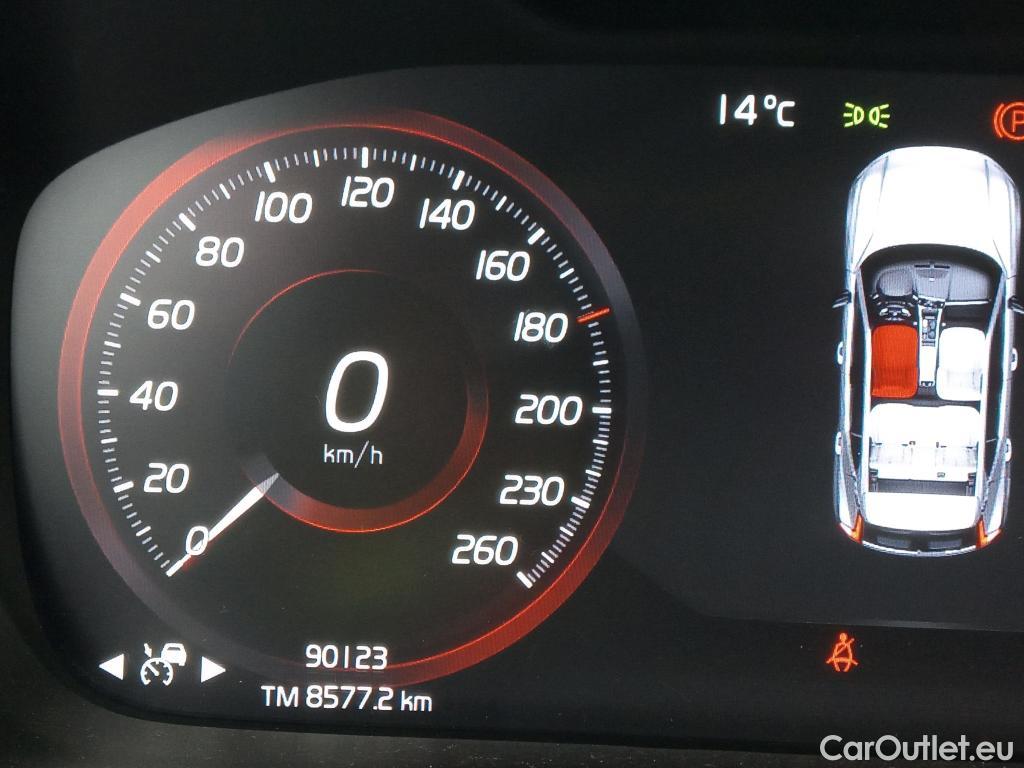 Volvo  XC 40 VOLVO XC40 / 2017 / 5P / todoterreno 1.5 T5 Twin Recharge R-Design Auto #5