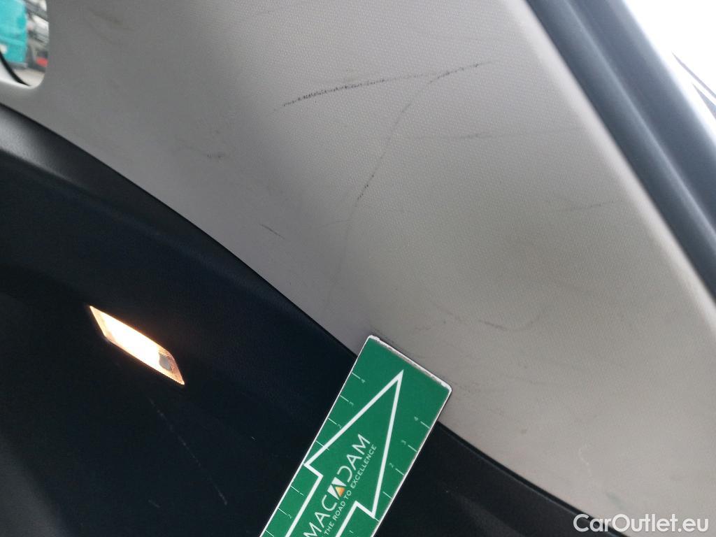 Toyota  RAV4 TOYOTA  / 2018 / 5P / todoterreno 2.5l 220H Advance #17