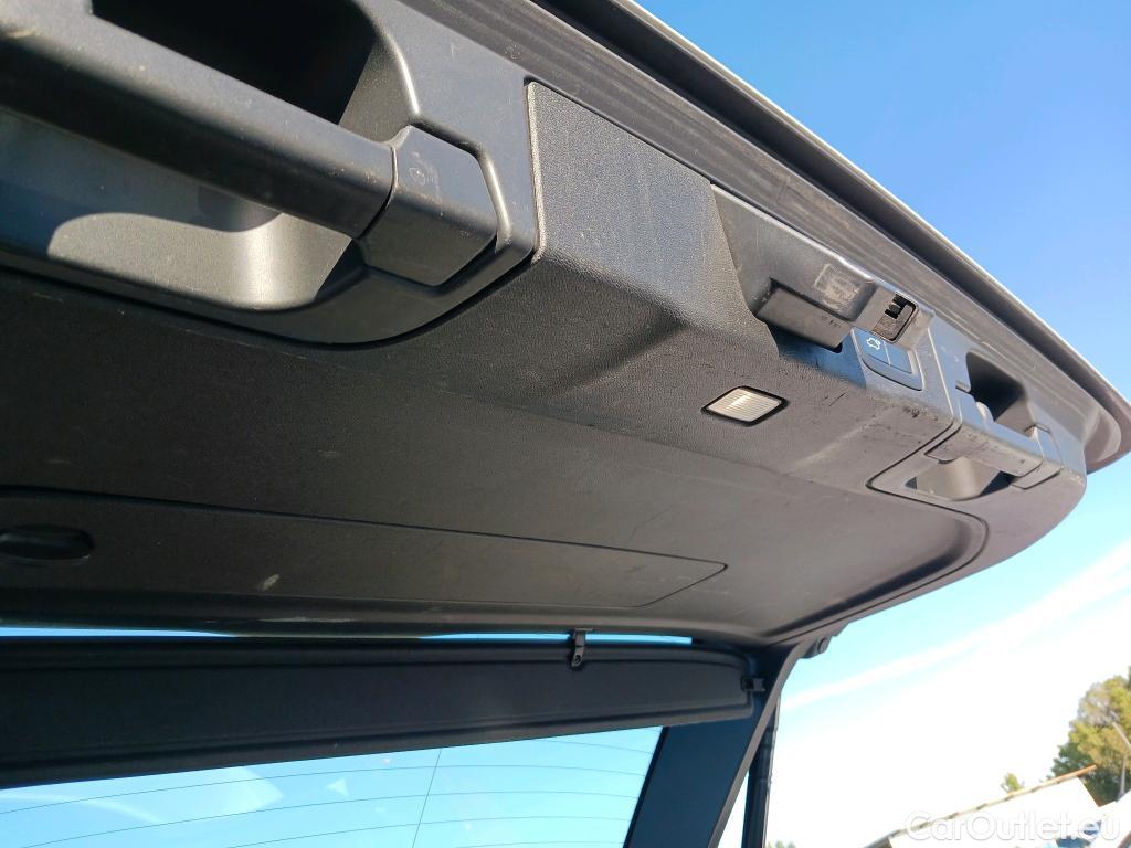  Volvo  XC60 VOLVO  / 2017 / 5P / todoterreno 2.0 B4 D4 AWD Business Plus Auto #18